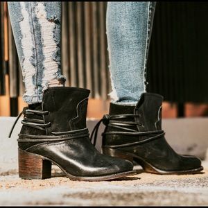 Freebird Casey Bootie Size 8